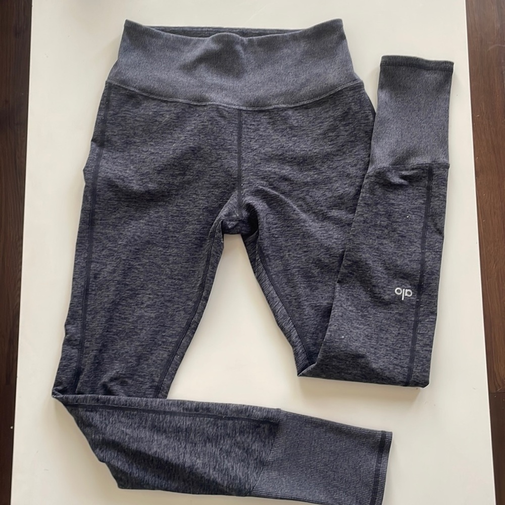 Alo Ribbed Detail Leggings